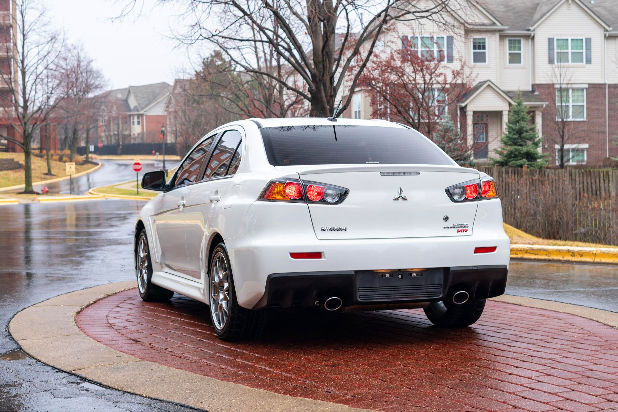 Mitsubishi-Lancer-Evolution-02