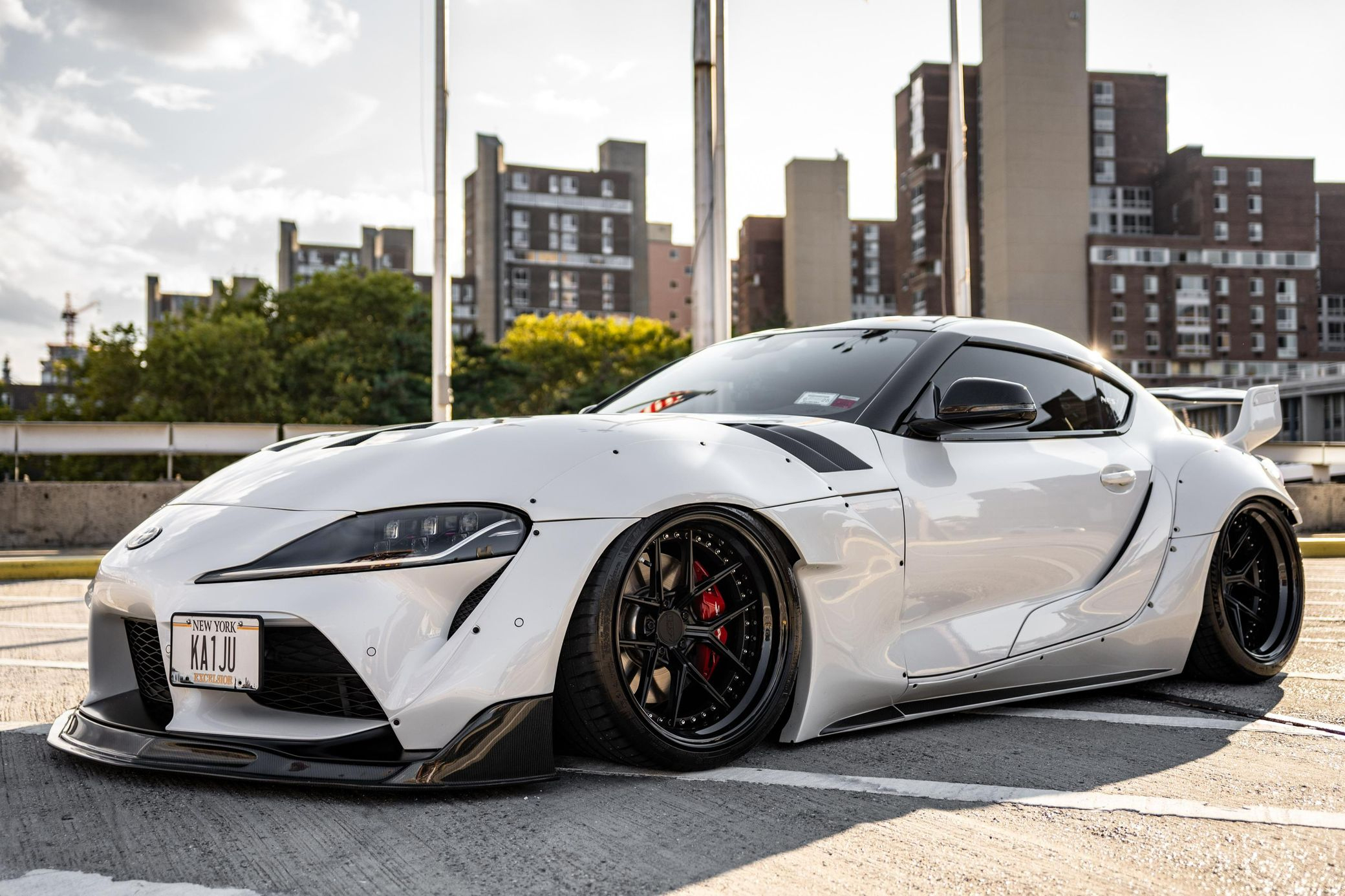 Toyota-Supra-3.0-Premium-01